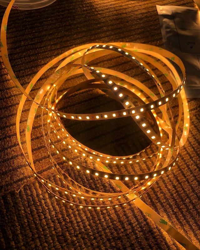IP20 Rating Manzara Dekorasyonu Aydınlatma 5m 10m 12v 24v 220v Rgbw Cob Light Strip