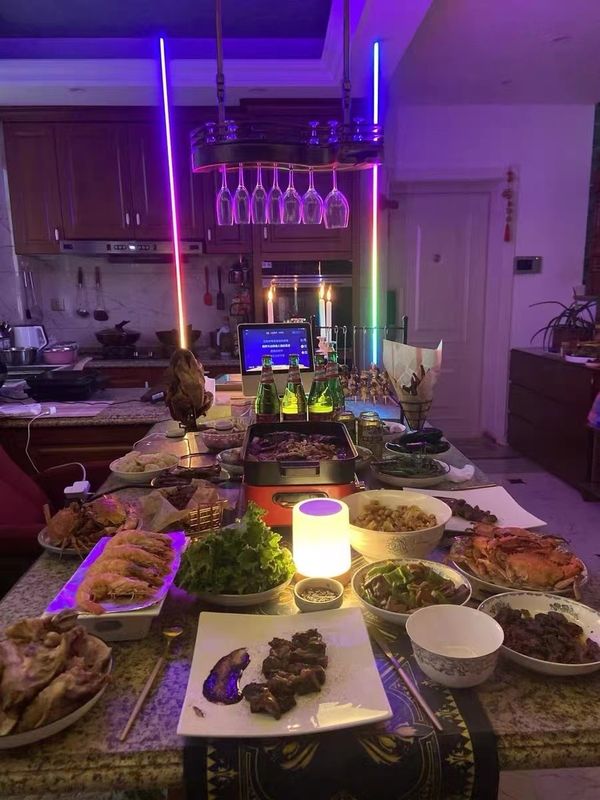 2024 Modern Silindir Rgb Renkli LED Çevre Işığı Uygulama Akıllı Atmosfer Yer Lampu