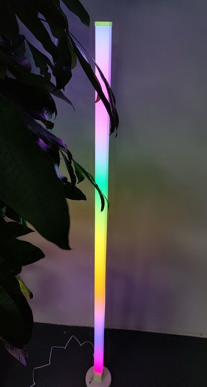 Yatak Odası Dekoratif Işıklama 1.5m LED Renk Değiştirme Yer Lambası Uzaktan Kumanda 2