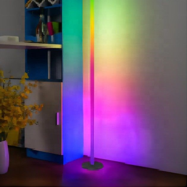 Akıllı Kontrol Renkli RGB Duygusal Lamba Orijinal Tasarım LED RGB Zemin Lamba 12.8*12.8*150CM
